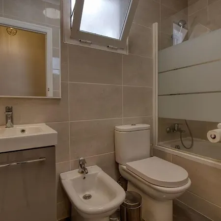 Apartment Familienfreundliches Meerblick Apartment Mit 4 Schlafzimmer 2 Badezimmer Und Jacuzzi Bei Golf Del Sur